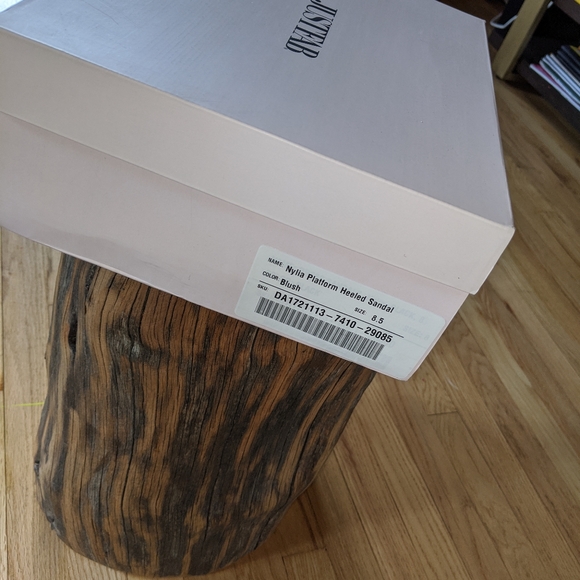 Never worn Just Fab Heels - Picture 3 of 4